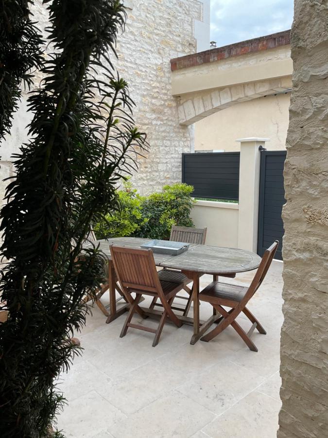Logis Du Faubourg Petite Maison De Charme, Tranquille, Calme Et Lumineuse Val-de-Mercy Εξωτερικό φωτογραφία